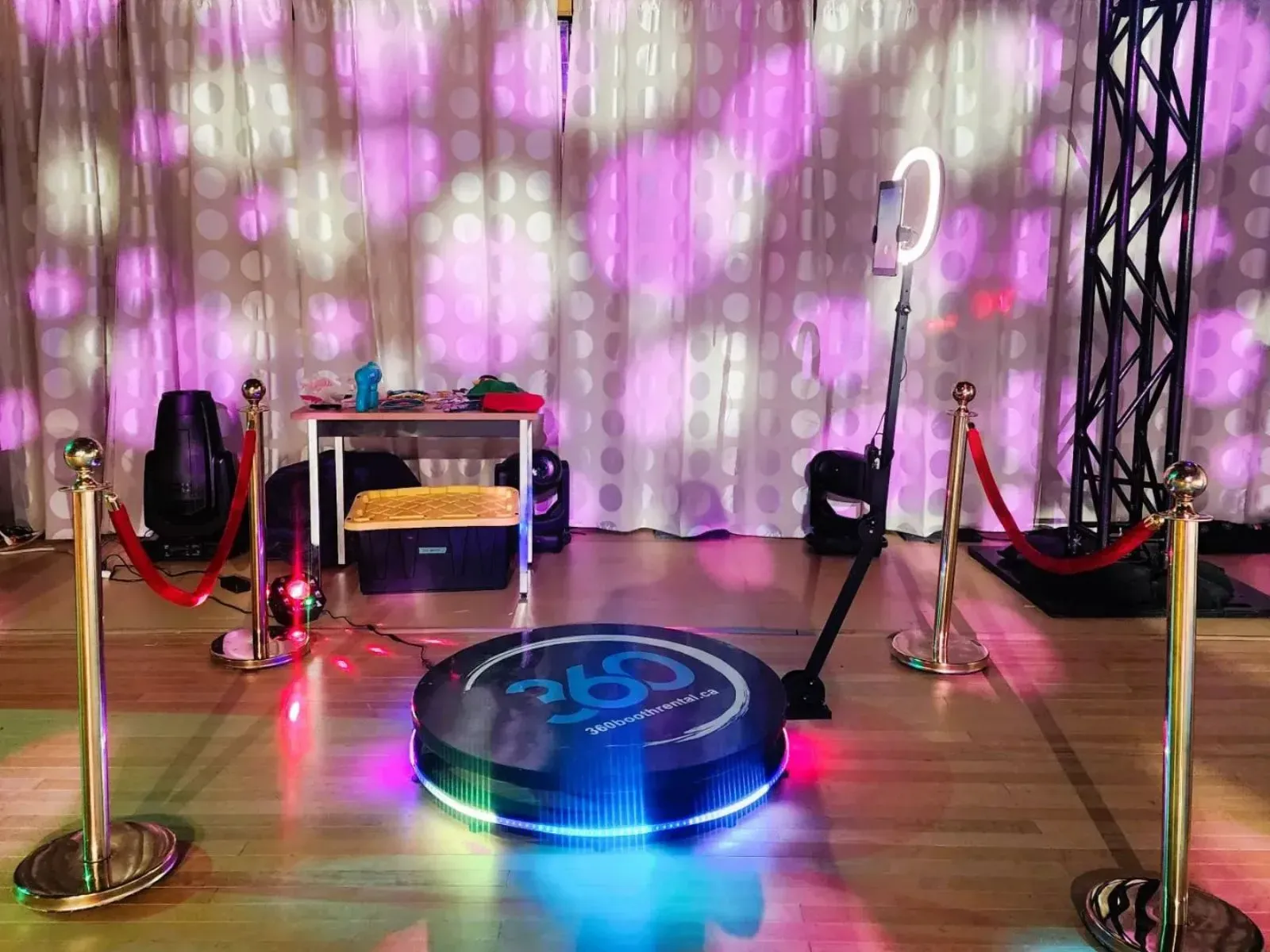 360 Booth for Rent Severn