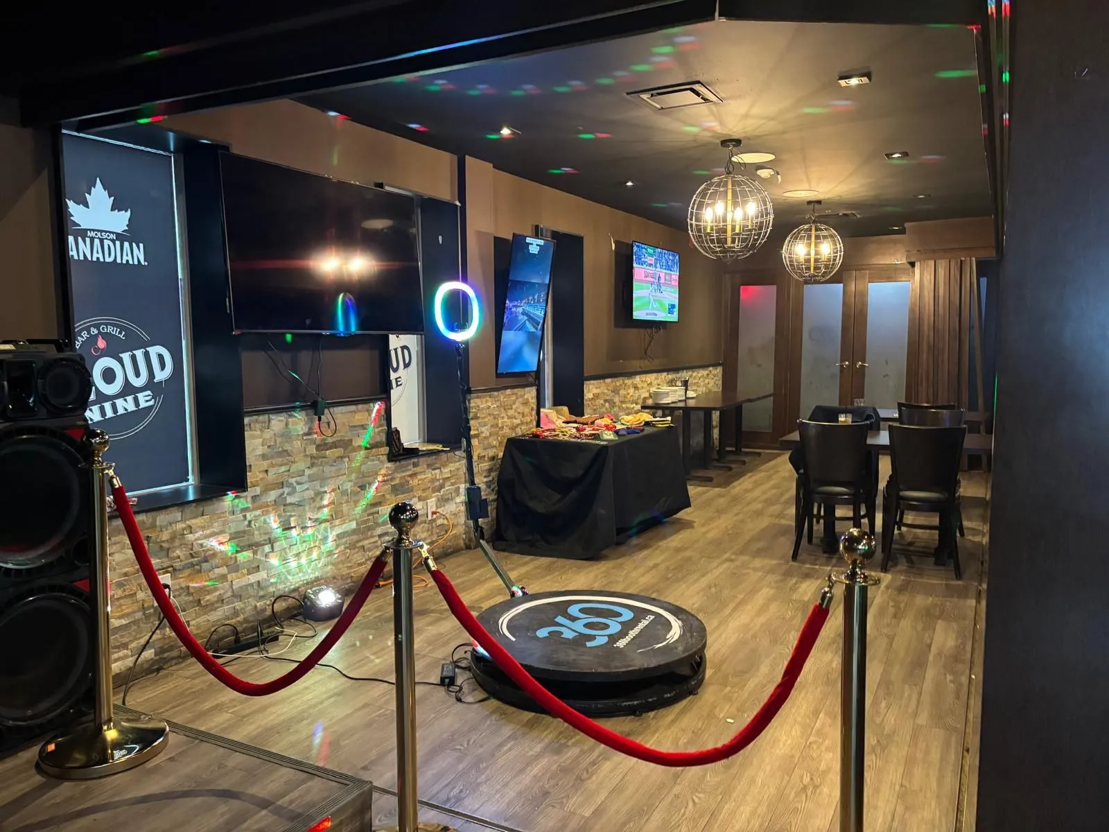 360 Booth for Rent St. Catharines
