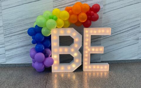richmond hill marquee letters framed with a balloon garland